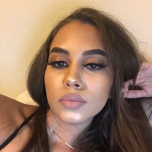 Meet your Posher, Alana